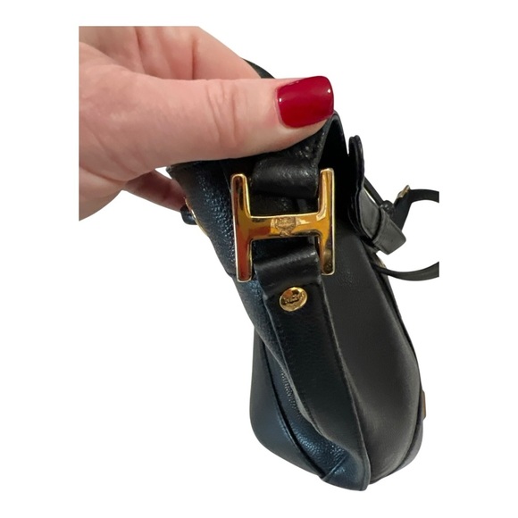 MCM EUC Vintage Drawstring Bucket Bag Black Gold Hardware Leather Crossbody - Picture 11 of 16